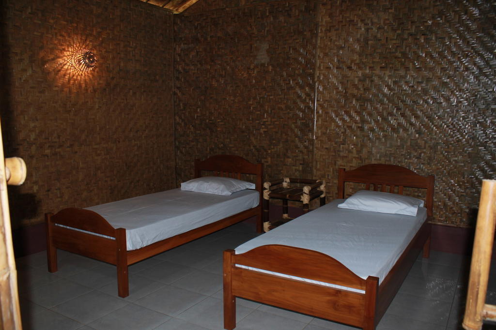 Hotel Bale'Ku Pangandaran Zimmer foto